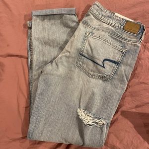 American Eagle Light Washed Denim Tomgirl style